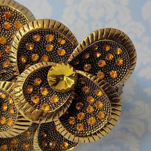 Chunky Rhinestone Vintage Double Flower Bracelet - Picture 6 of 10